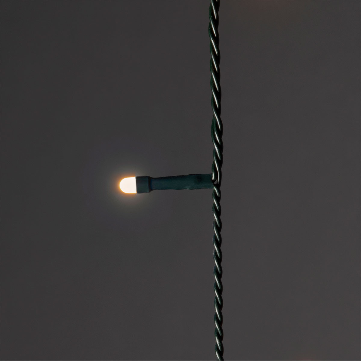 Konstsmide LED Baummantel mit Ring 30 bernsteinfarbenen je Durchmesser Stränge Dioden gefrostet 8 | 5 205252 mit cm